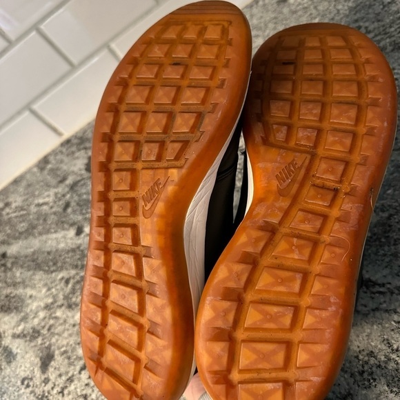 NIKE Roche 2 premium leather black men's sneaker.  9.5 - Picture 8 of 10